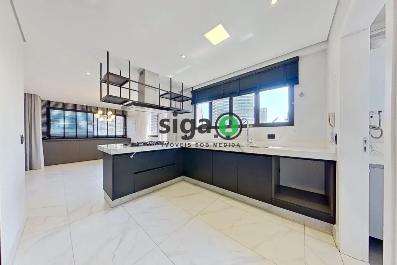 Imagem Apartamento à venda em Moema Índios - 213m², 3 dormitórios sendo 2 suítes, 4 vagas, reformado