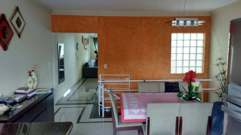 Imagem Sobrado com 243 m² 4 Suítes, 7 Vagas, Quintal com Churrasqueira