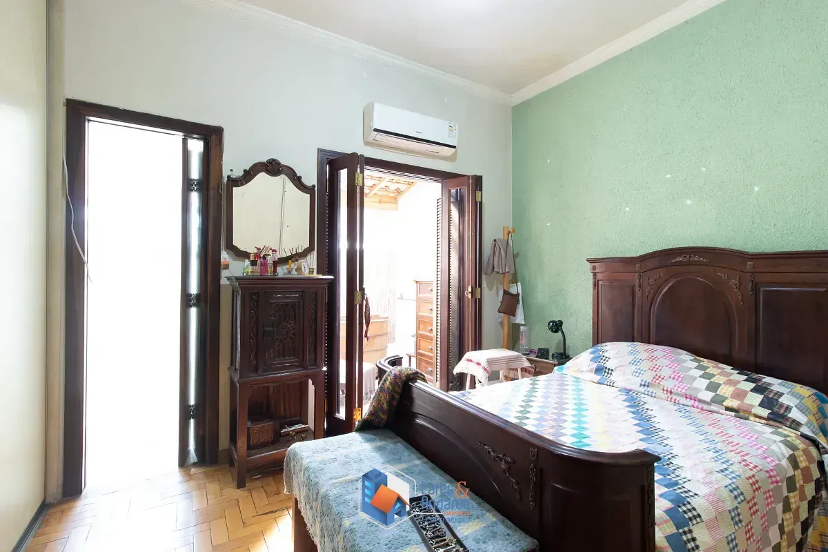 Imagem Casa para venda em Planalto Paulista com 3 quartos, sendo 2 suítes, 283m²