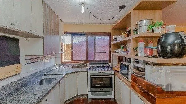Imagem Vende-se excelente cobertura 2 quartos com suíte, 3 vagas de garagem com 156m² no Petrópolis