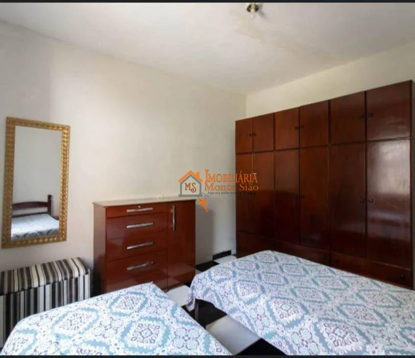 Imagem Casa com 3 dormitórios à venda, 252 m² por R$ 350.000,00 - Jardim São Domingos - Guarulhos/SP