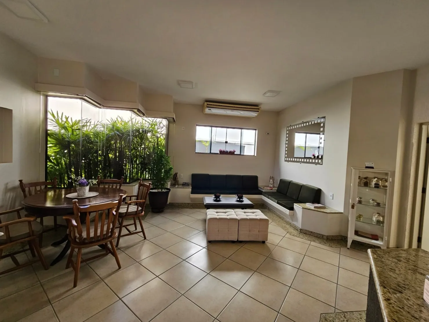 Imagem Comercial à venda e locação 5 Quartos, 2 Suites, 4 Vagas, 393.74M², Chácara Selles, Guaratinguetá - SP