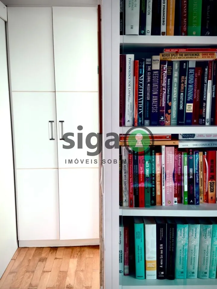 Imagem Apartamento Reformado de 171m² com 3 Suítes e Adega Climatizada.