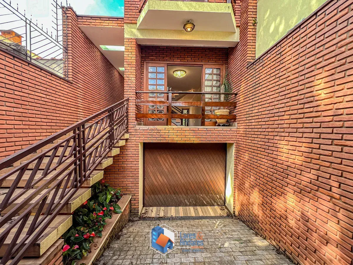 Imagem Sobrado para venda em Jardim Paraíso com 4 quartos, sendo 1 suíte, 218m²