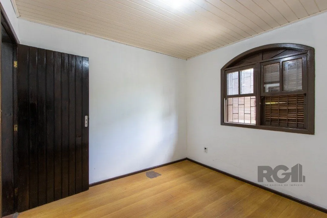 Imagem Casa para Venda - 200m², 3 dormitórios, 2 vagas - Cavalhada
