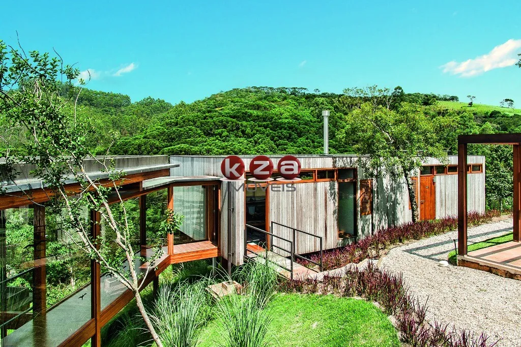 Imagem Linda casa de luxo à venda em Santo Antônio do Pinhal-SP, Condomínio Residencial Ecológico Parque da Mantiqueira: 6 quartos, 6 suítes, 3 salas, 8 banheiros, 10 vagas de garagem, 731m². Venha conferir!