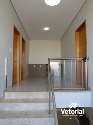 Imagem Sobrado Alto Padrão 3 Quartos no Bairro Bandeirantes - Barreiras-Ba
