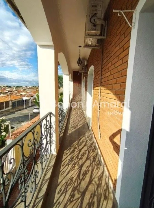 Imagem LINDA E ESPAÇOSA CASA A VENDA NO JARDIM DAS OLIVEIRAS