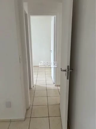 Imagem Apartamento para alugar no Condomínio Parque Ucrânia, no bairro Conjunto Guanabara - Uberaba