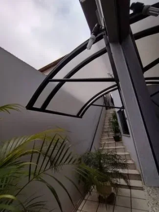 Imagem Casa Assobradada Corredor Lateral 8 vagas 3 Dormitorios Sendo 1 Suíte