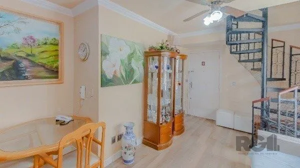 Imagem Vende-se excelente cobertura 2 quartos com suíte, 3 vagas de garagem com 156m² no Petrópolis