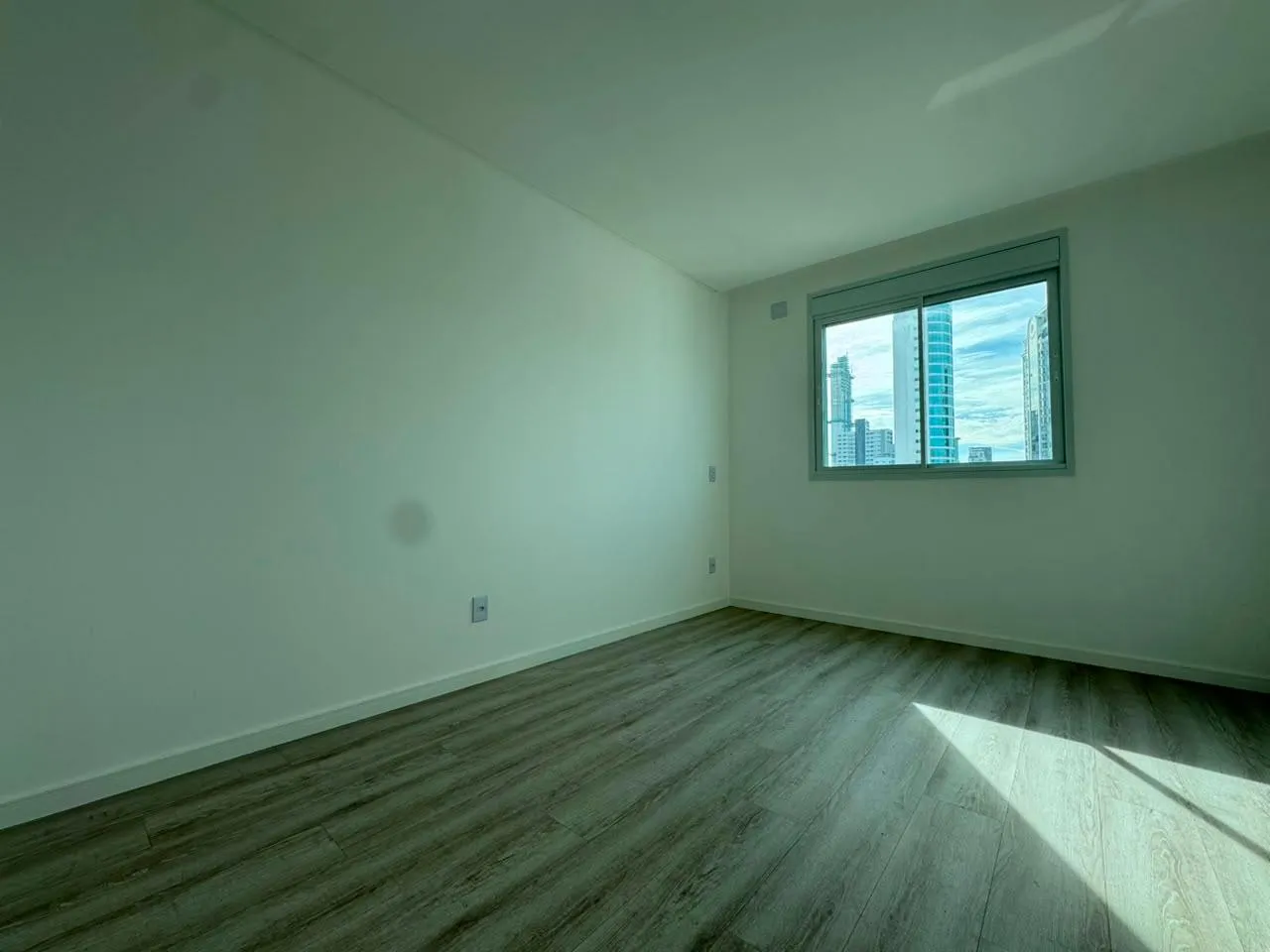 Imagem Apartamento com vista para o mar à venda com 142.65m2 por R$ 3.300.000,00