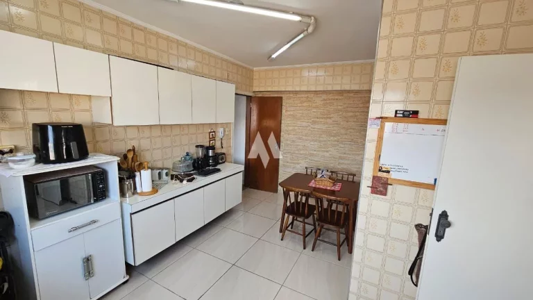 Imagem Apartamento Aconchegante na Vila Belmiro com 02 quartos (01 suíte), garagem demarcada na escritura.