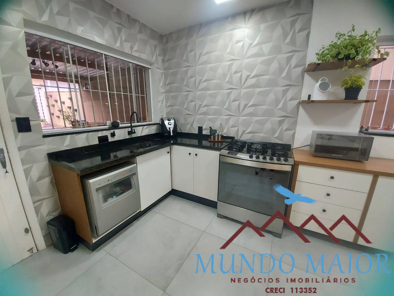 Imagem Sobrado 3 dormitorios e 1 suite e 2 vagas + edicula -R$ 799.000.00 !!!!