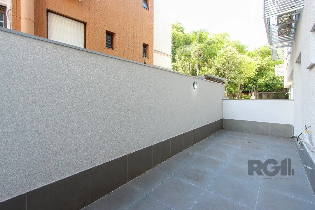 Imagem Apartamento em Porto Alegre no Bairro Petrópolis, de 1 quarto, GARDEN , semi mobiliado