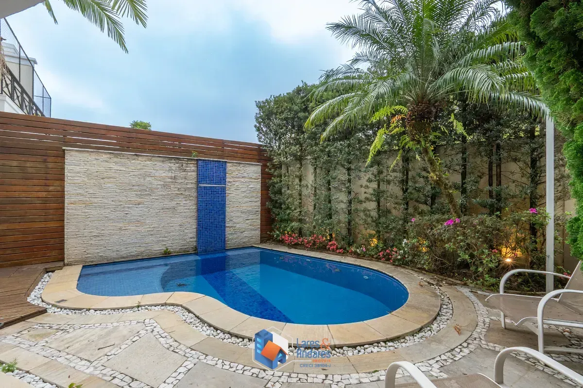 Imagem Casa no condomínio América para venda com 4 quartos, sendo 4 suítes, 383m²