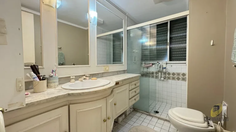 Imagem Apartamento de luxo na Vila Suzana, São Paulo-SP, com 4 suítes, 4 quartos, 3 vagas e 300m² de área. Venha conhecer!