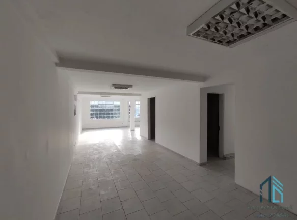 Imagem Imóvel comercial/residencial 07 salas, edícula sala, cozinha, no Bom Retiro em Curitiba PR