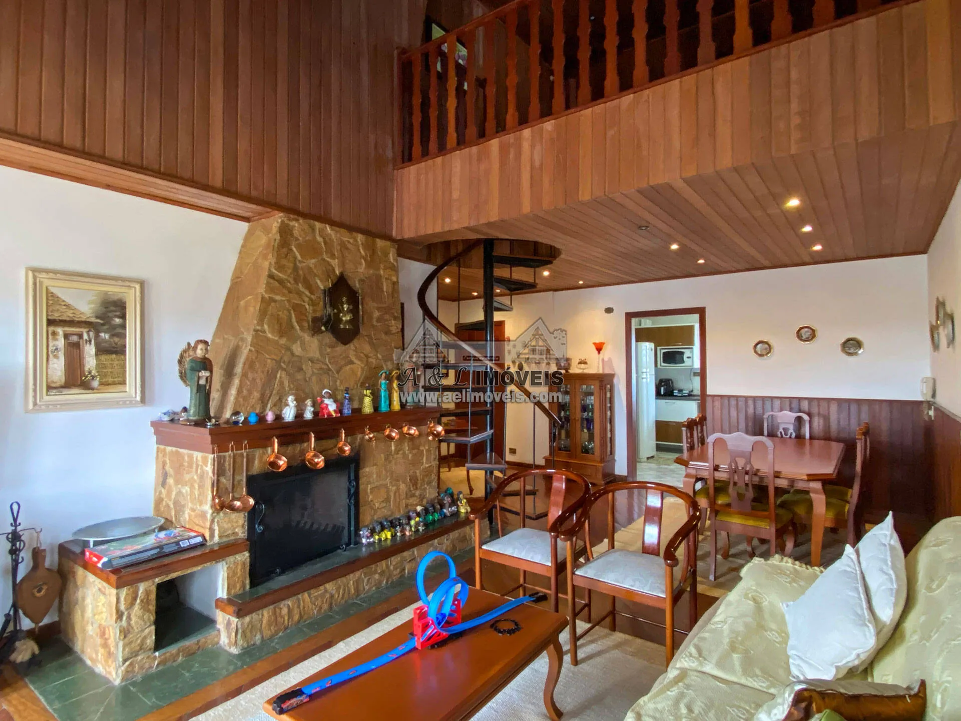 Imagem Apartamento à venda em Campos do Jordão - Com vista panorâmica