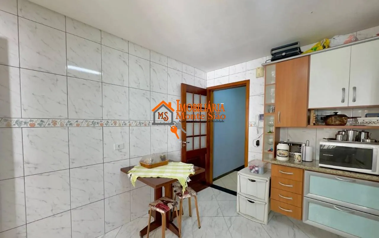 Imagem Sobrado com 4 dormitórios à venda, 167 m² por R$ 869.000,00 - Jardim Vila Galvão - Guarulhos/SP