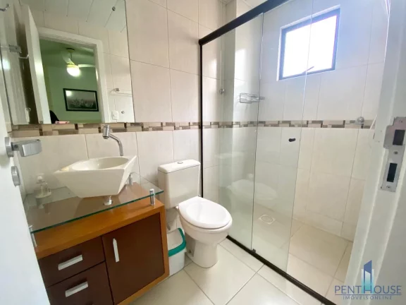 Imagem Apartamento Zona Central para Temporada em Balneário Camboriú, CENTRO, 2 dormitórios, 1 suíte, 2 banheiros, 2 vagas