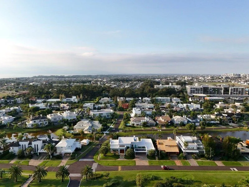 Imagem Mansão no Atlântida Ilhas Park - Beira Lago
