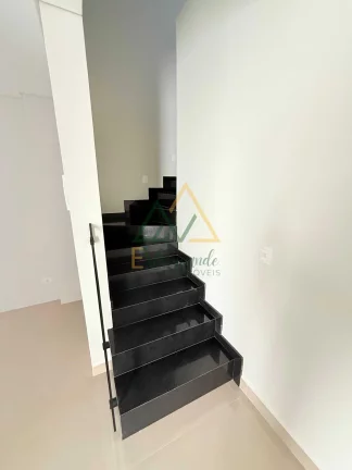 Imagem Casa à venda no bairro Capão da Imbuia - Curitiba/PR