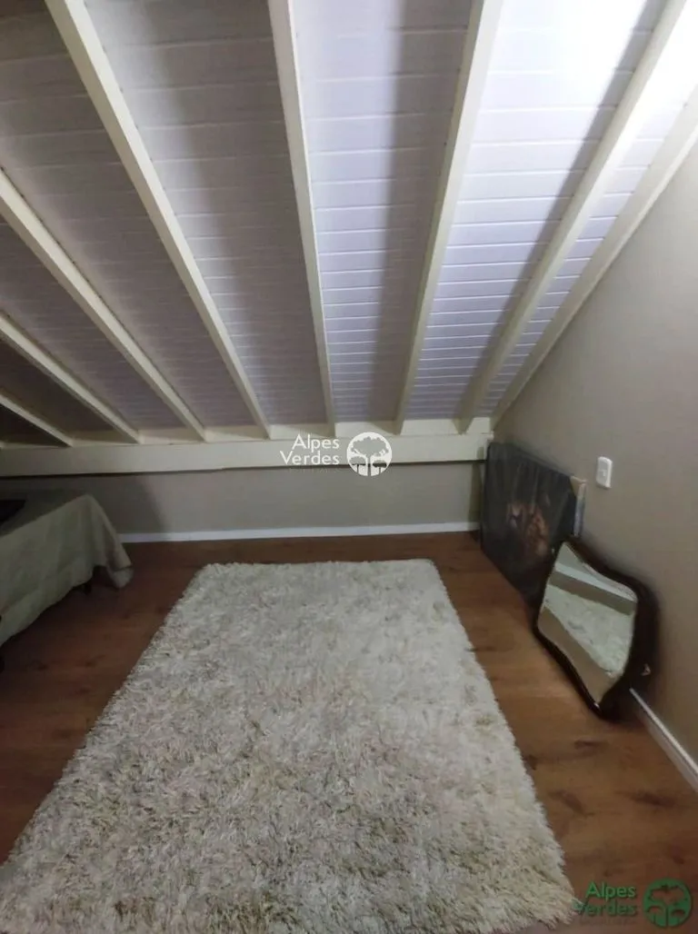 Imagem Vende-se Casa Geminada á 5 minutos da Catedral de Pedra