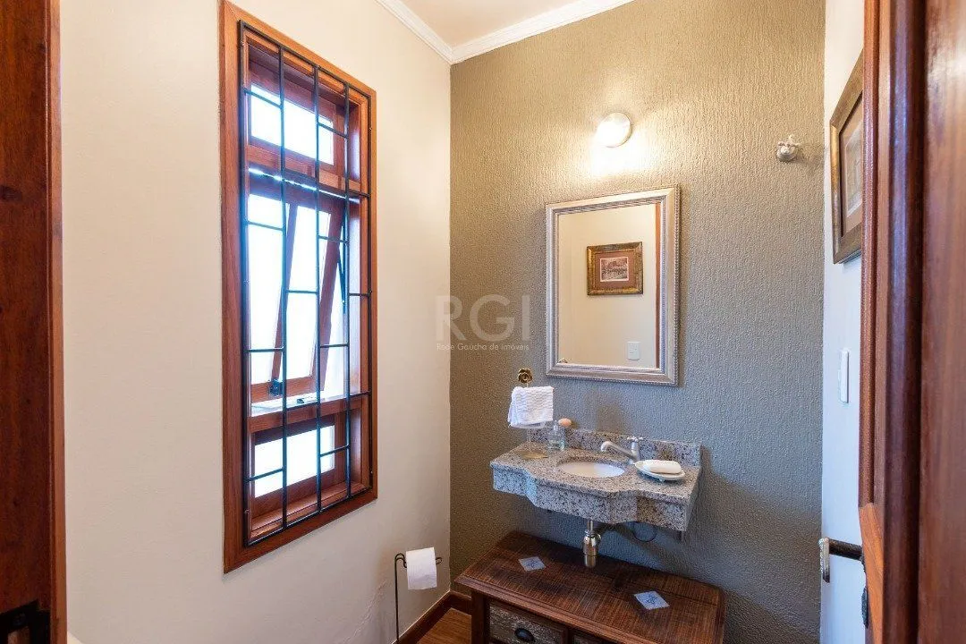 Imagem Casa Condominio para Venda - 225.18m², 3 dormitórios, sendo 1 suites, 2 vagas - Jardim Isabel