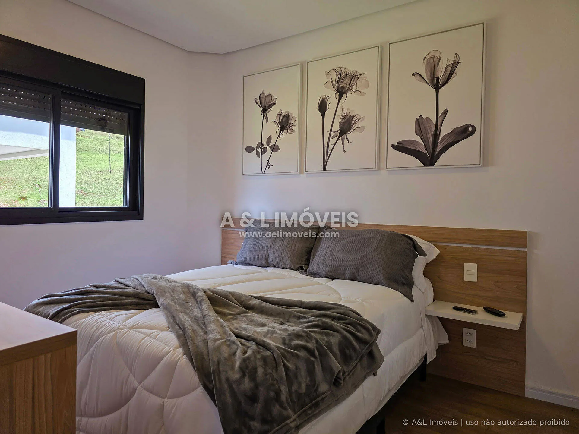 Imagem Casa em Campos do Jordão | 4 Suítes, Porteira Fechada e Vista para o Vale