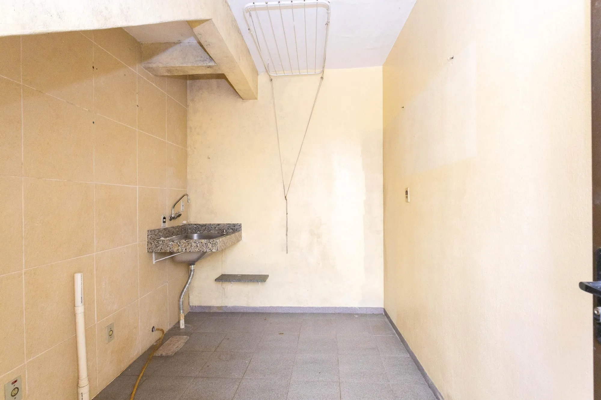 Imagem CASA SOBRADO 3 DORMITÓRIOS 1 SUITE 3 VAGAS NO BAIRRO HIGIENÓPOLIS EM PORTO ALEGRE