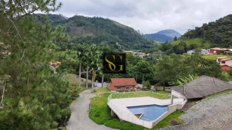 Imagem Casa para Venda em Teresópolis, Vargem Grande, 4 dormitórios, 1 suíte, 2 banheiros, 2 vagas