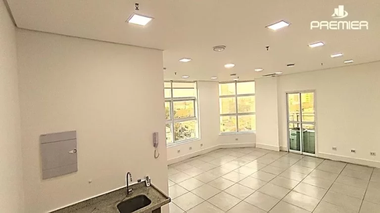 Imagem SALA COMERCIAL DE 48M² PARA VENDA, COM 2 WC...#039;S, SACADA E 1 VAGA - ED GOLDEN OFFICE EM JUNDIAÍ SP