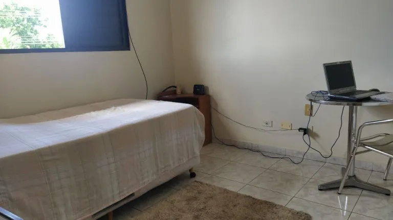 Imagem Casa de Condomínio com 4 Quartos à Venda, 135 m² em Setor Jaó - Goiânia