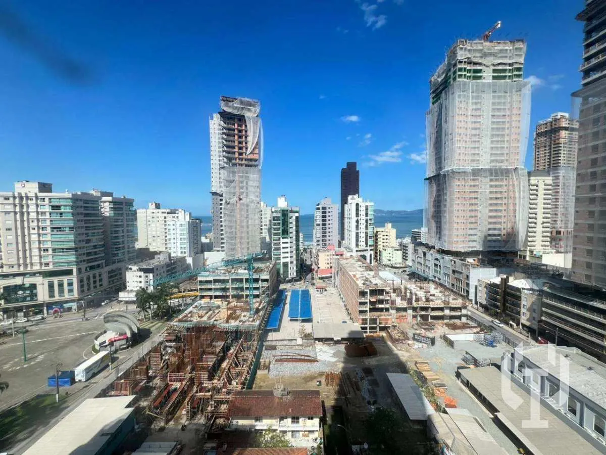Imagem Apartamento à venda, com 3 suítes, 135m2 ampla area de lazer