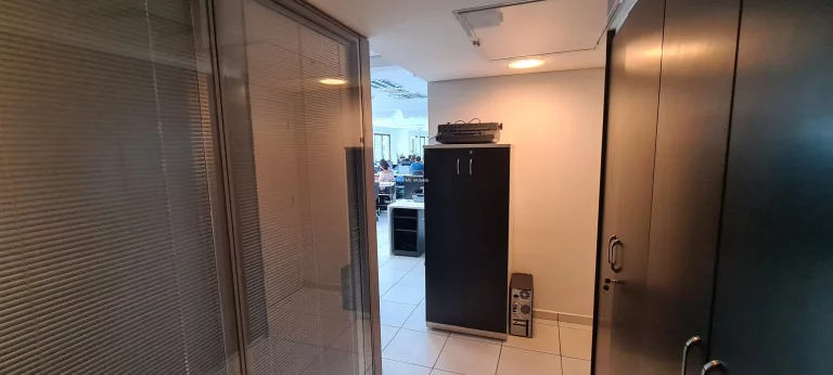 Imagem Conjunto Comercial à Venda em São Paulo-SP Várzea da Barra Funda 1 Sala 6 Vagas 204m² Área