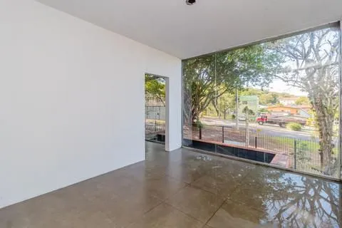Imagem Oportunidade Única: Casa para Fins Residencial ou Comercial em Local Estratégico!