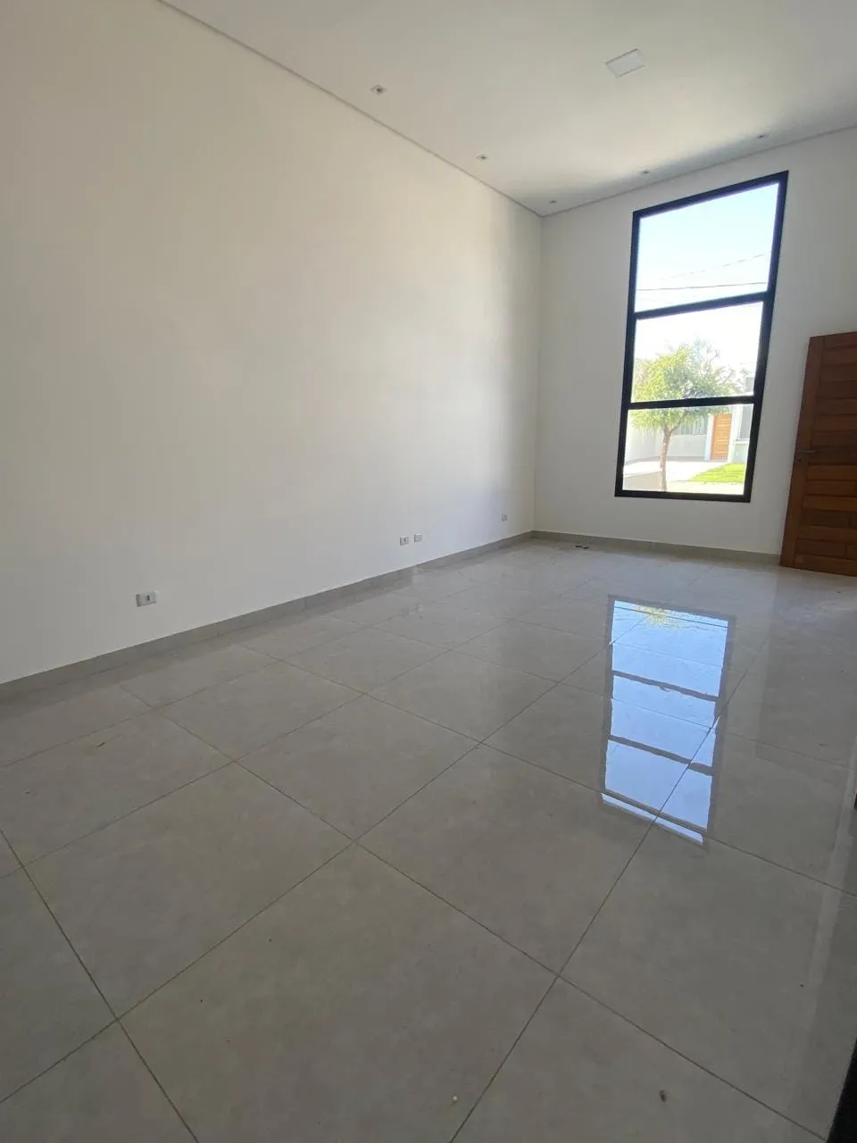 Foto do imóvel Maravilhosa Casa à venda no Laguna com 3 Dorms, 1 Suite, 2 Vagas, Residencial Maricá, Pindamonhangaba - SP | Condomínio Residencial Laguna