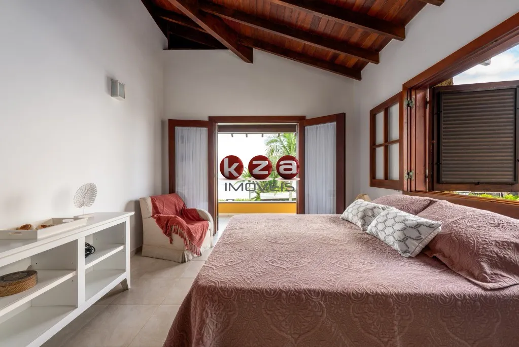 Imagem Mansão de Luxo em Condomínio Exclusivo em Maresias - 5 quartos, 5 suítes, 3 salas, 6 banheiros, 5 vagas, 507m². Venha conferir!