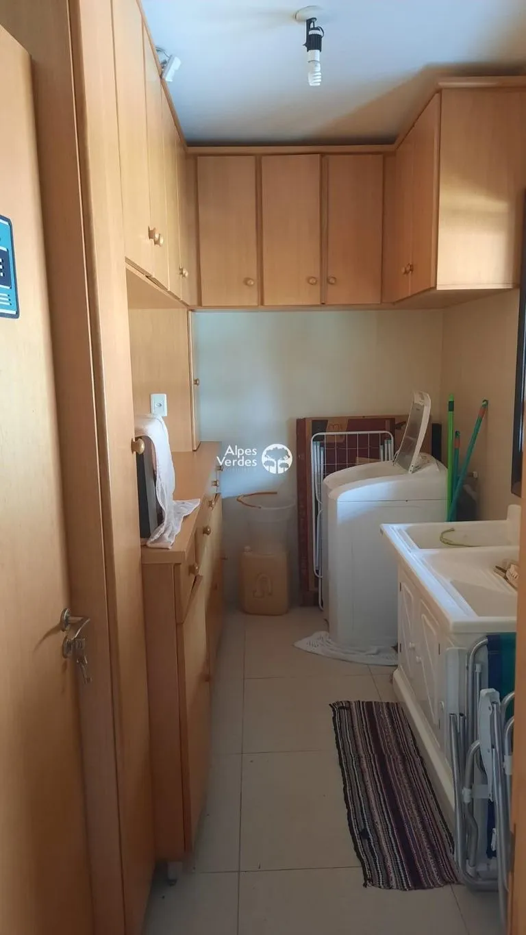 Imagem Vende-se casa em Gramado no bairro Carniel a 8 minutos da Rua Coberta