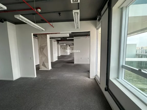 Imagem Conjunto Comercial na Chácara Santo Antônio de 316m²