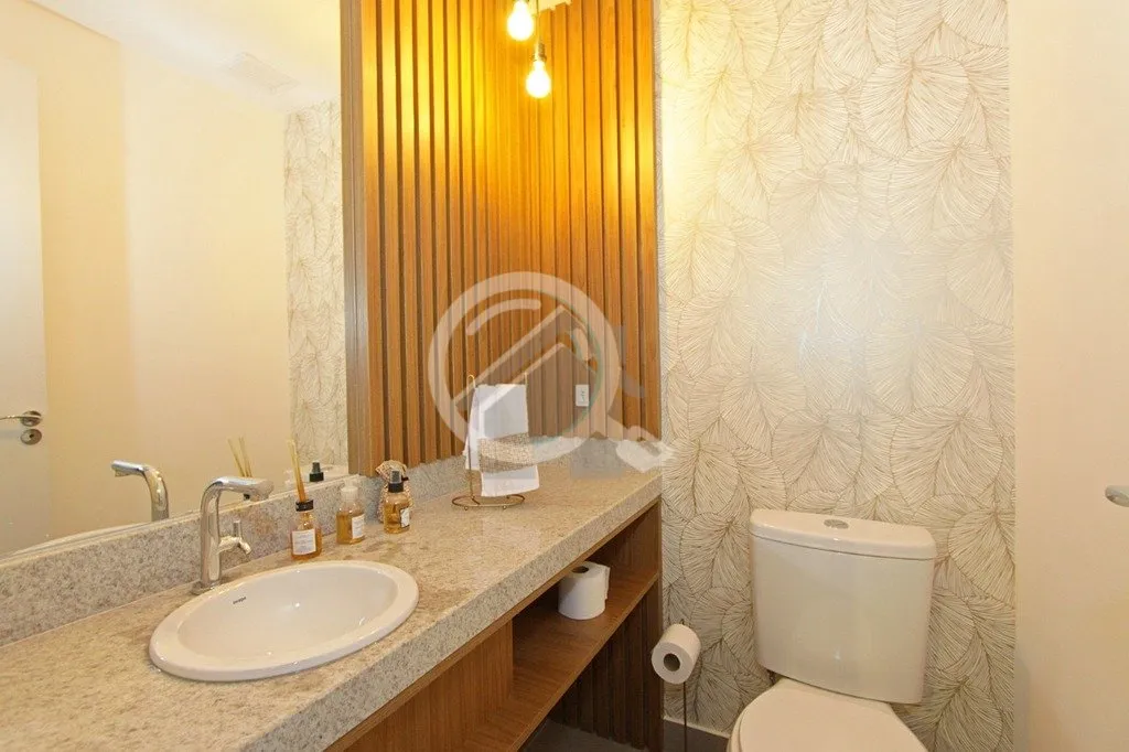 Imagem Excelente apartamento MOBILIADO de 3 Suites. Empreendimento de alto padrão no bairro Menino Deus! L...