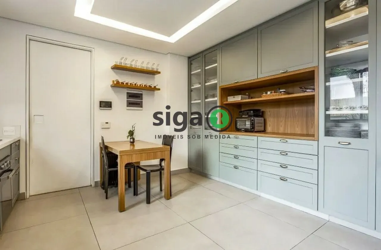 Imagem Casa em Rua fechada a venda na Cidade Jardim com 4 quartos