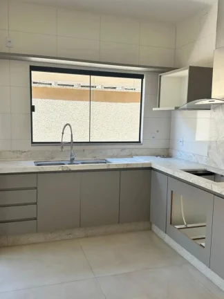 Imagem Casa 3/4 C Suite No Alto Da Gloria 2