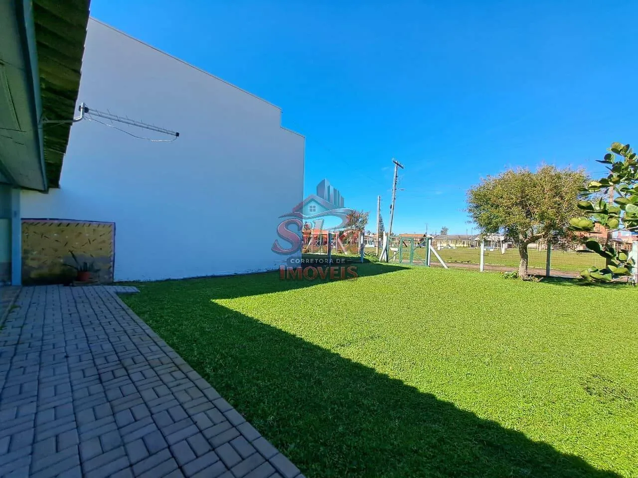 Imagem Casa 2 dormitórios com suíte a 300m do mar no Mariluz