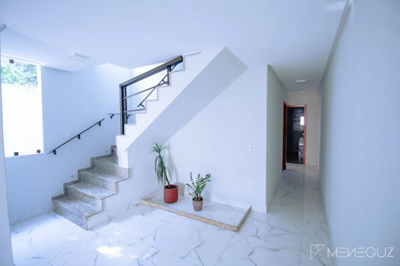 Imagem Casa à venda em Guarapari, na praia do morro, composta de 5 quartos, sendo 4 suítes alto padrão de acabamento