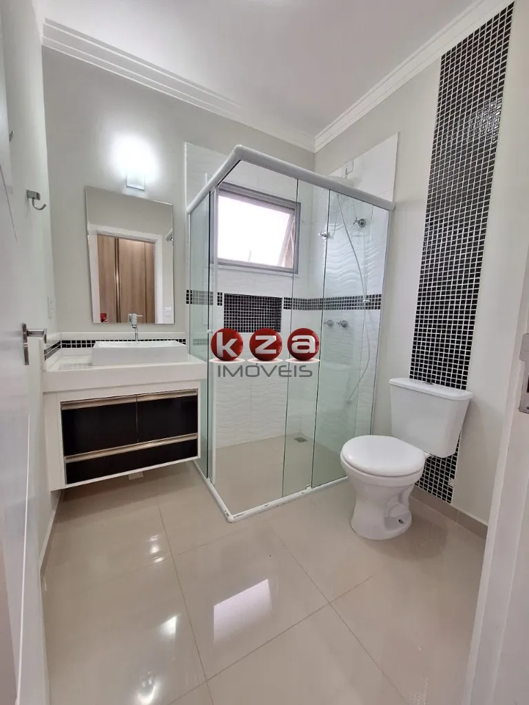 Imagem Casa em condomínio exclusivo em Valinhos-SP, 3 quartos, 3 suítes, 2 salas, 4 banheiros, 245,98 m² de área.