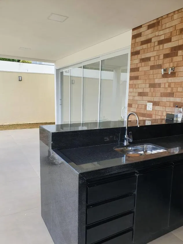 Imagem Sobrado com 240 m2 de construção no Condomínio Swiss Park em Campinas!
