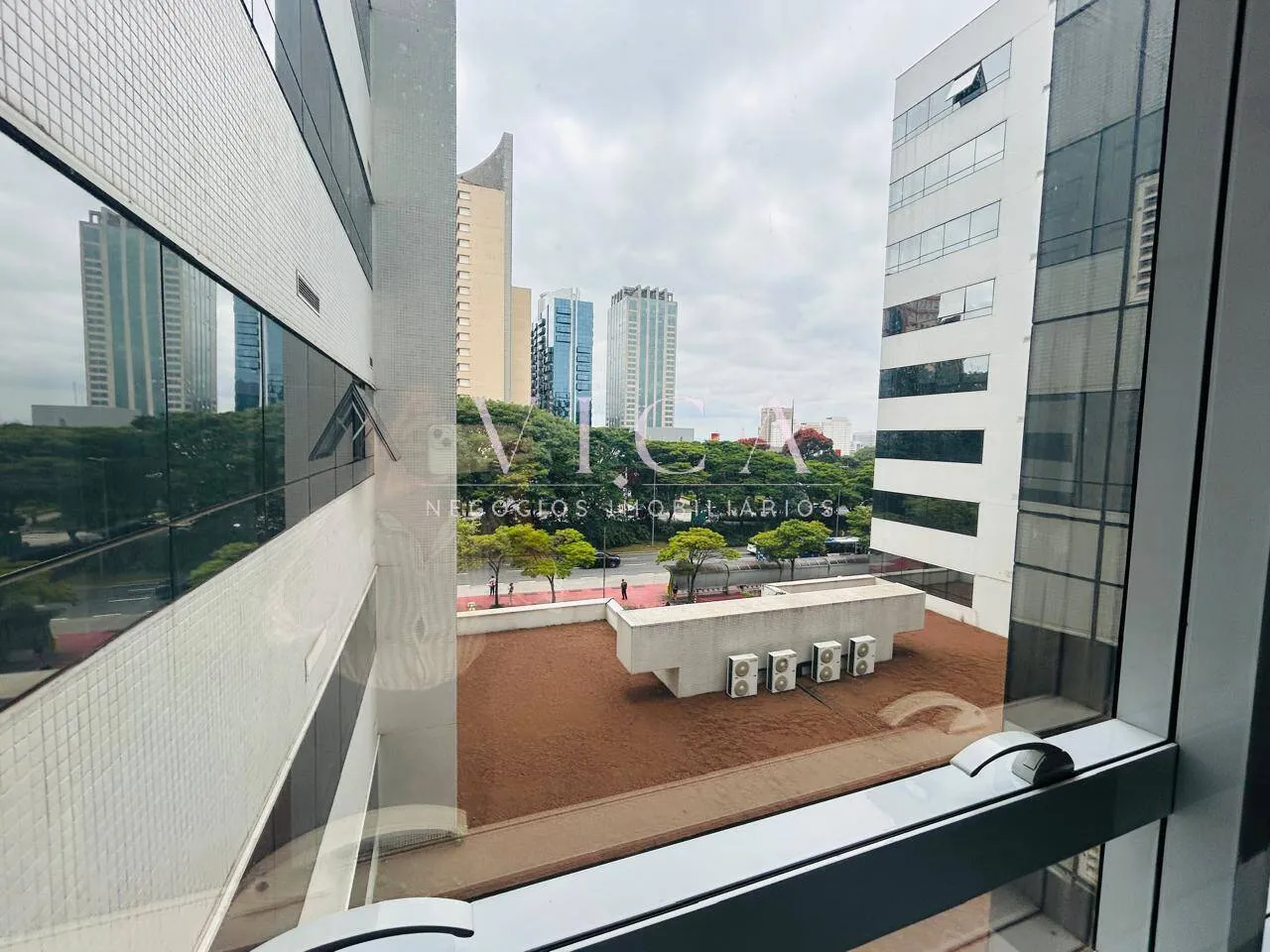 Imagem Sala 55m² 1 vaga garagem para aluguel por R$ 3.029,00/mês - Alphaville -SP