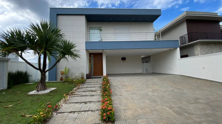 Imagem Casa a venda com 3 Quartos ( Suítes), 6 Vagas. Granja Viana.